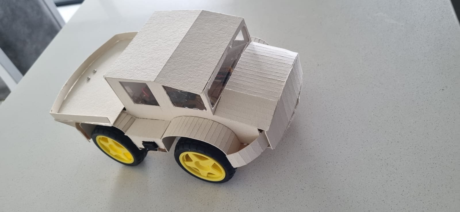 Carro mecatrónico educativo